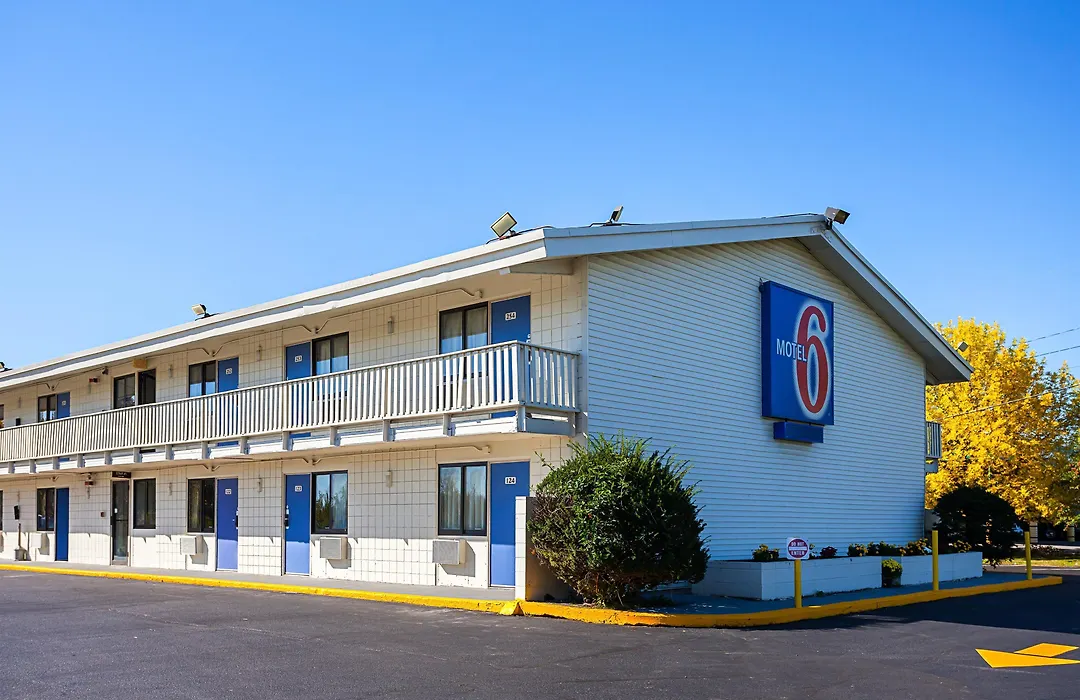 Americas Best Value Inn Bangor-1